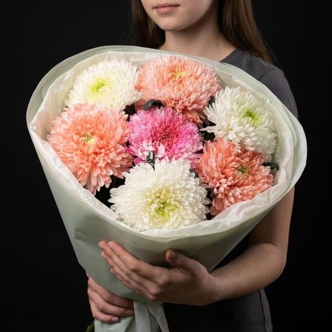 Букет с хризантемами &laquo;Прелесть&raquo;