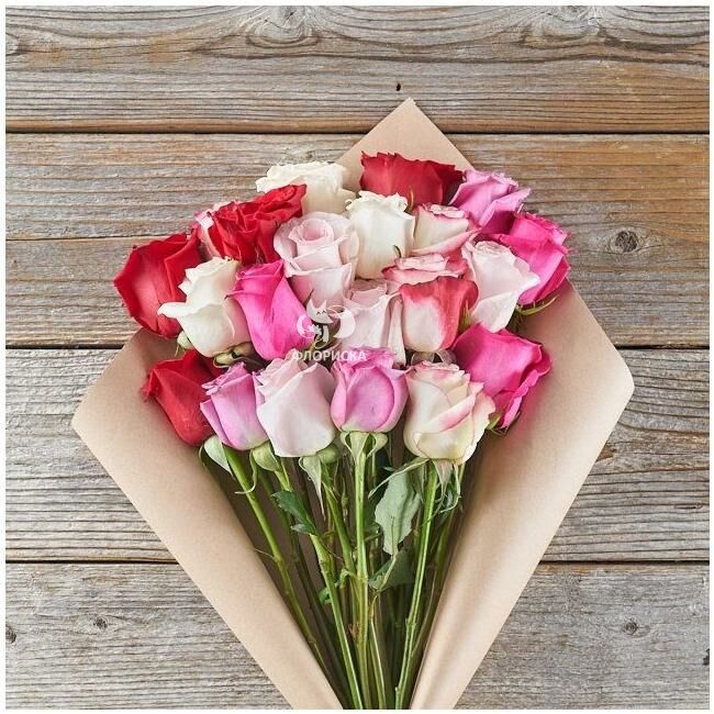 Букет с розами &laquo;Стройняшка&raquo;