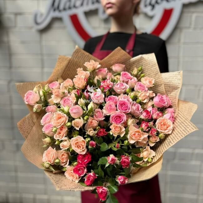 Букет с кустовыми розами &laquo;Свидание в Париже&raquo;