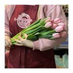 Букет с тюльпанами &laquo;Больше светлого&raquo;