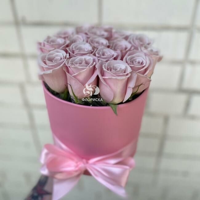 Цветы в коробке  &laquo;Тысяча слов&raquo;