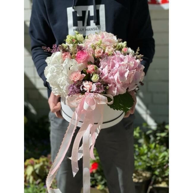 Цветы в коробке &laquo;Миксовый&raquo;