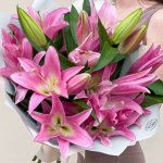 Букет с лилиями &laquo;Розовые сны&raquo;&lrm;