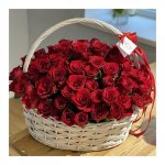 Розы в корзине &laquo;Пылкий взгляд&raquo;