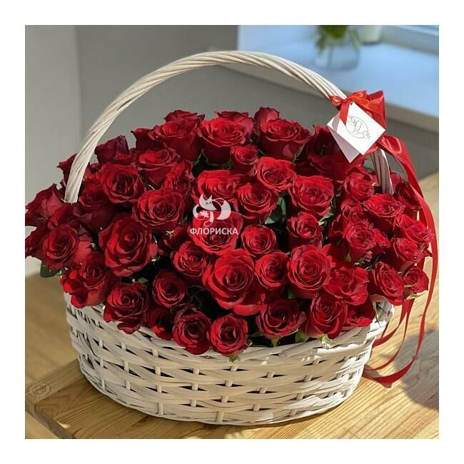 Розы в корзине &laquo;Пылкий взгляд&raquo;