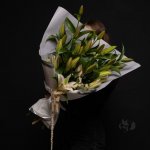Букет из лилий &laquo;Романтичный закат&raquo;&lrm;