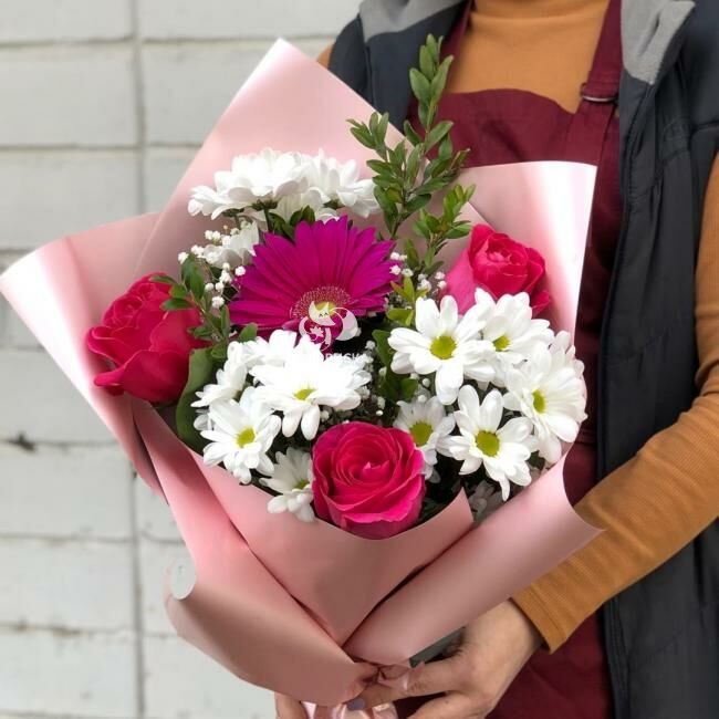 Сборный букет &laquo;Мир&raquo;