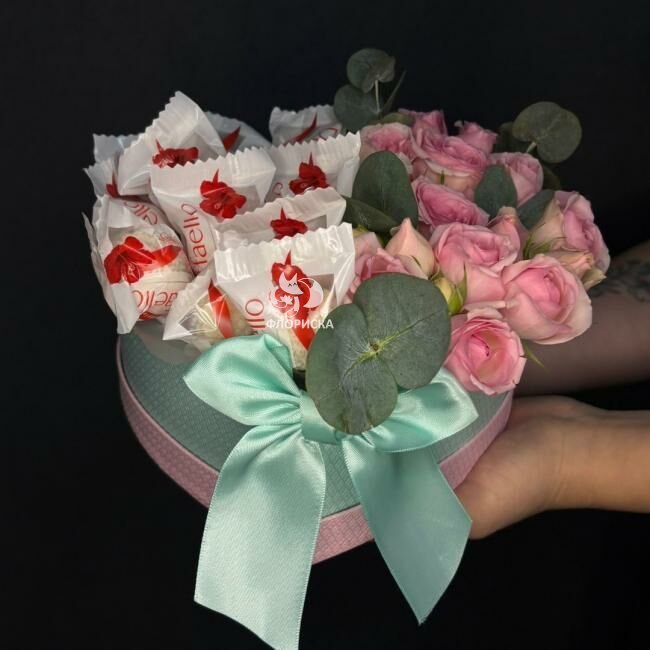 Розы с конфетами &laquo;Мальдивы&raquo;