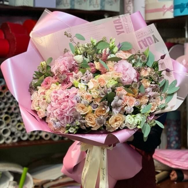 Сборный букет &laquo;Жемчужина лета&raquo;