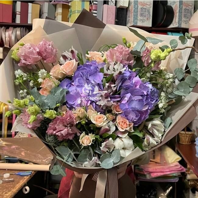 Сборный букет &laquo;Первый лист&raquo;