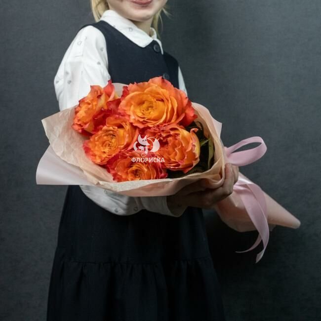 Букет из роз &laquo;Пора в школу&raquo;