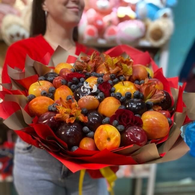 Фруктовая композиция &laquo;Райский сад&raquo;