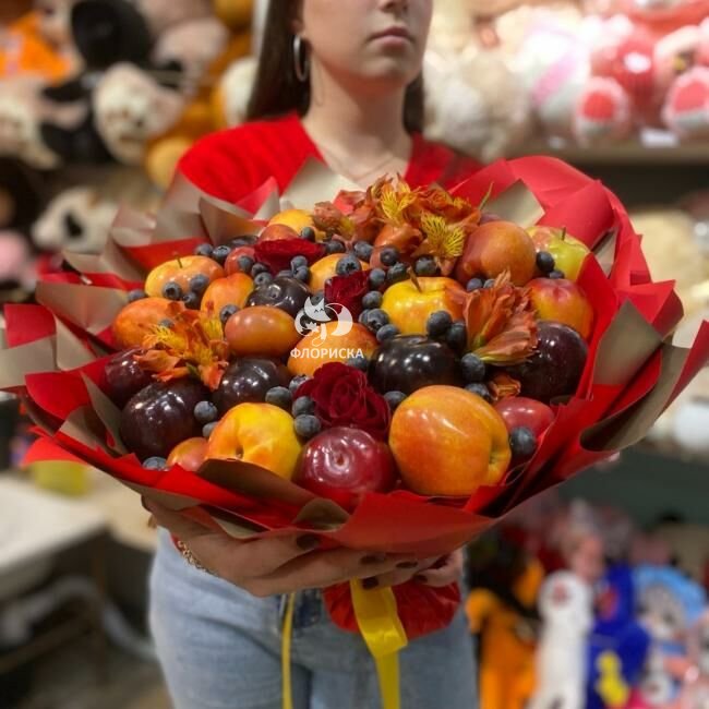 Фруктовая композиция &laquo;Райский сад&raquo;
