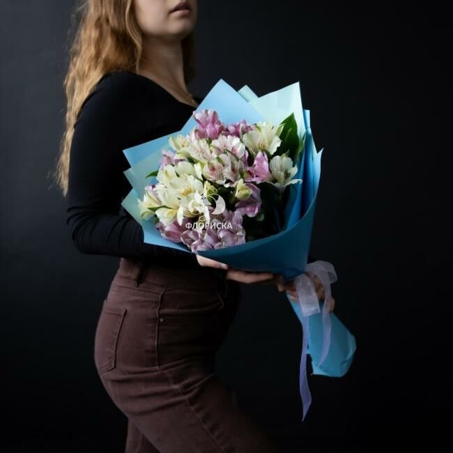 Букет с альстромериями &laquo;Сезонное безумие&raquo;