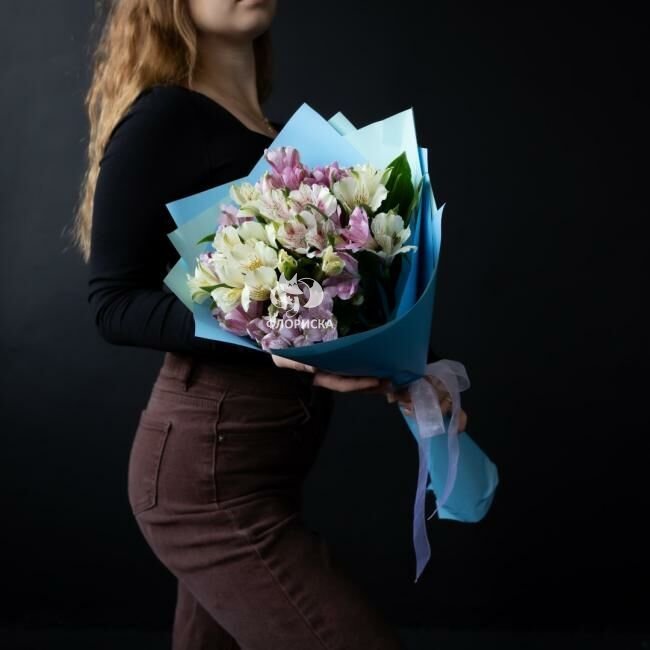 Букет с альстромериями &laquo;Сезонное безумие&raquo;