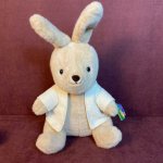 Мягкая игрушка &laquo;Зайка в кофте&raquo;