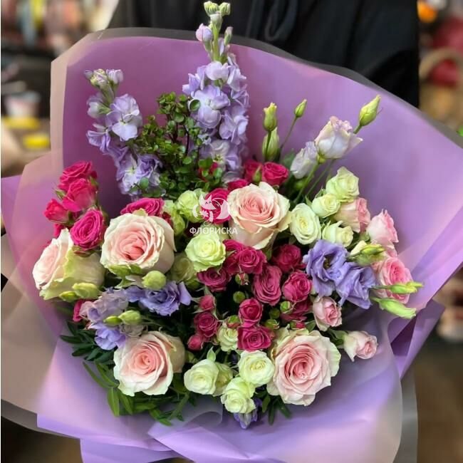 Сборный букет с эустомой и маттиолой &laquo;Лиловый туман&raquo;