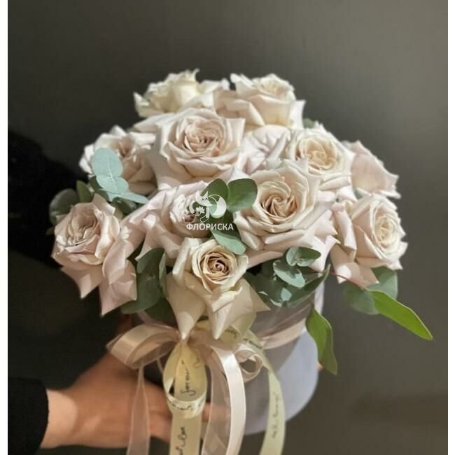 Цветы в коробке &laquo;Легкость&raquo;