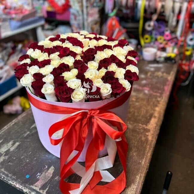 Цветы в коробке &laquo;Яркое танго&raquo;