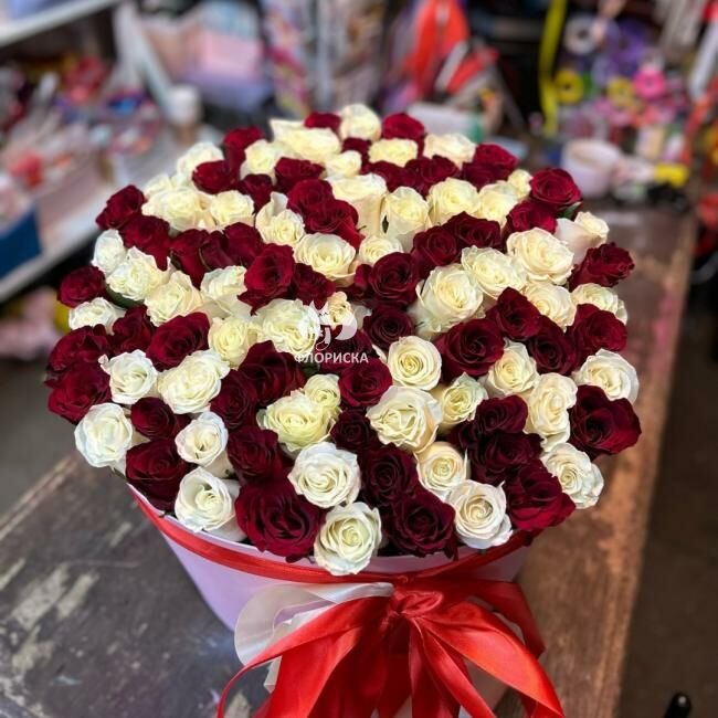 Цветы в коробке &laquo;Яркое танго&raquo;