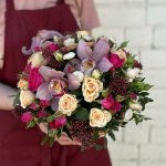 Цветы в корзине &laquo;Элегантность&raquo;