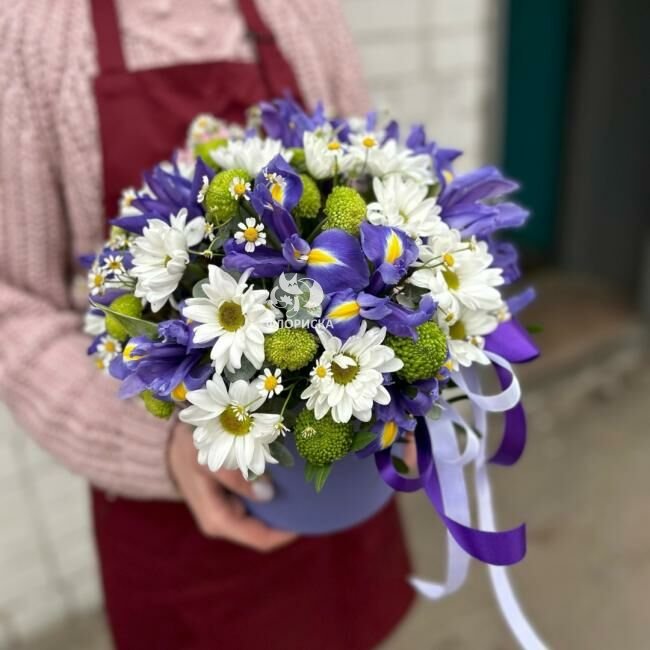 Цветы в коробке &laquo;Ирис&raquo;