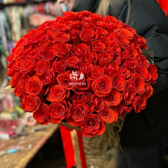 Букет из 101 красной розы &laquo;Алый закат&raquo;