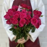 Кустовая роза &laquo;Малиновая&raquo;