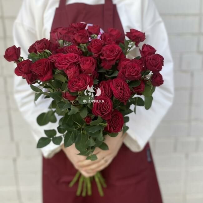 Кустовая роза &laquo;Красная&raquo;