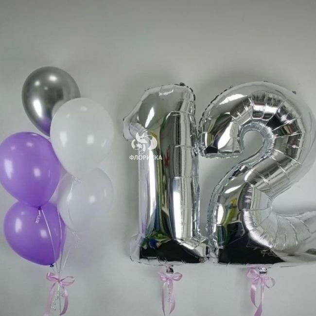 Композиция из шаров &laquo;12&raquo;