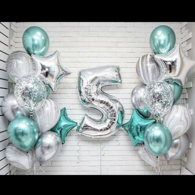 Композиция из шаров &laquo;5&raquo;