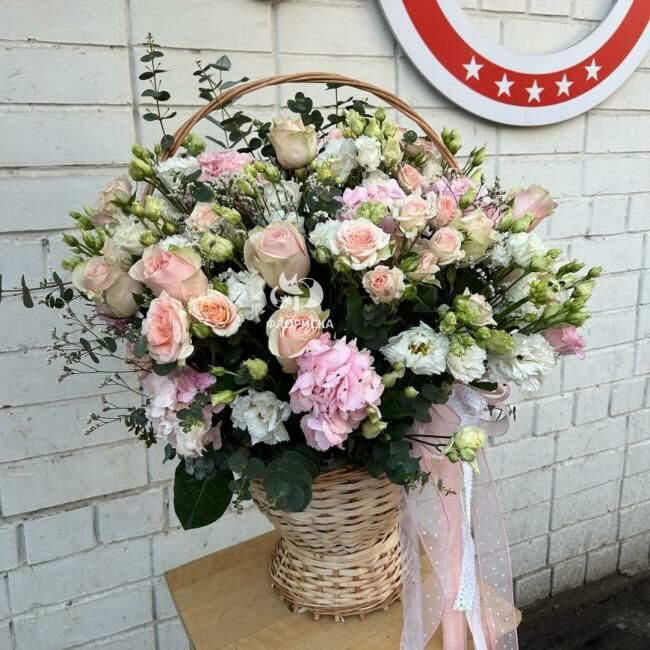 Цветочная композиция &laquo;Блистательный&raquo;