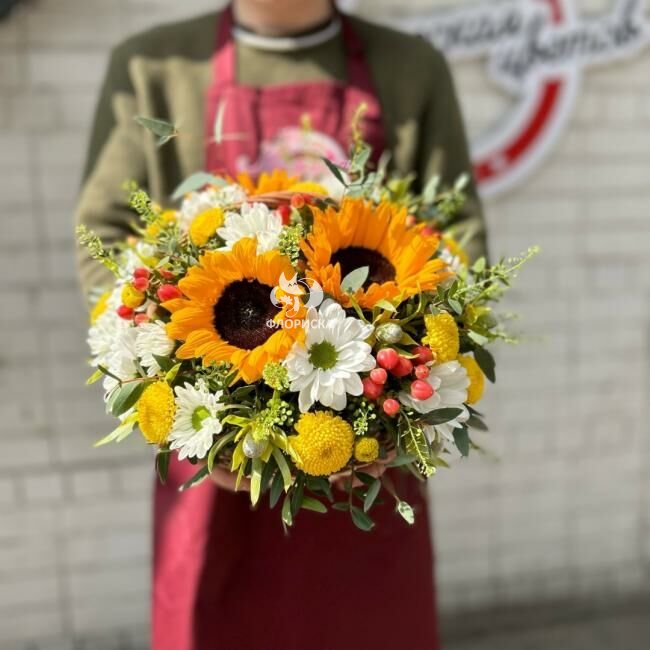 Цветы в корзине  &laquo;Огненная радуга&raquo;