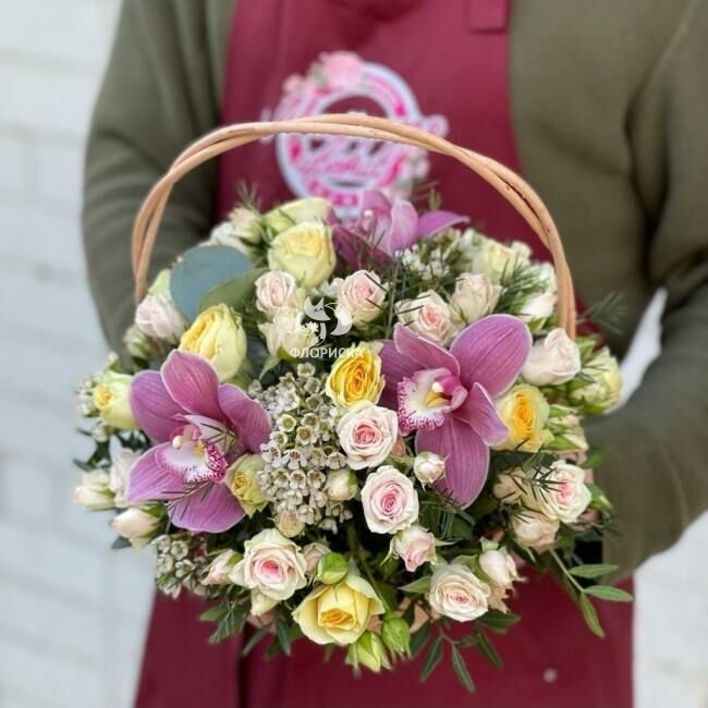 Цветы в корзине &laquo;Магия чувств&raquo;