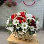 Цветы в корзине  &laquo;Бал&raquo;
