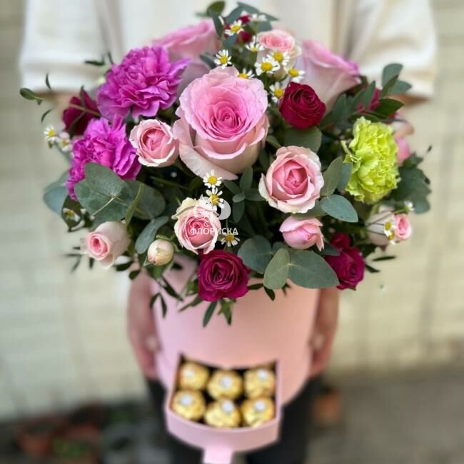 Цветы в коробке &laquo;Цветочный вальс&raquo;