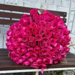 Букет с розовыми розами &laquo;101 Поцелуй&raquo;