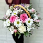 Цветы в корзине  &laquo;Шепот листьев&raquo;