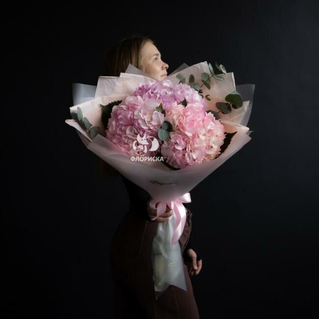 Букет из 5 розовых гортензий &laquo;Счастье розового цвета&raquo;