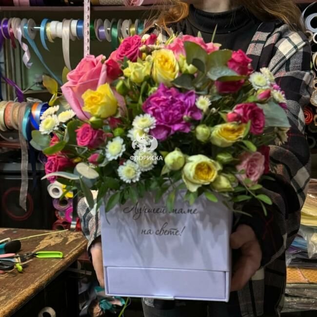 Композиция в коробке