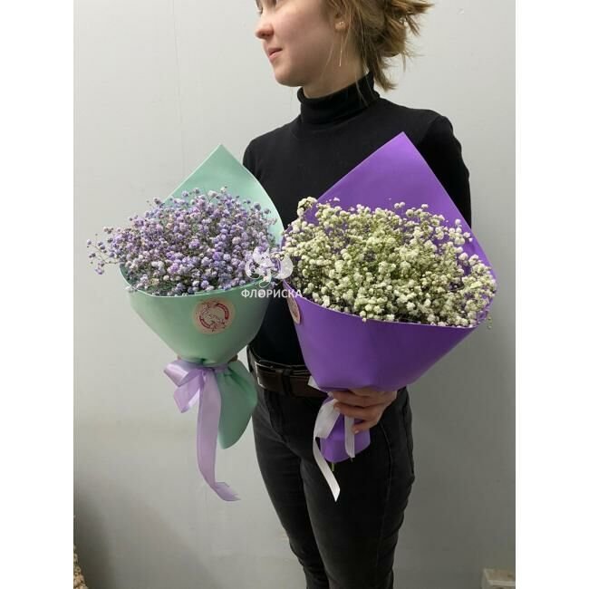 Букет с гипсофилой &laquo;Минивен&raquo;