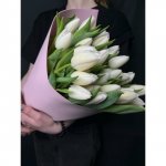 Букет с белыми тюльпанами &laquo;Нежное безумие&raquo;