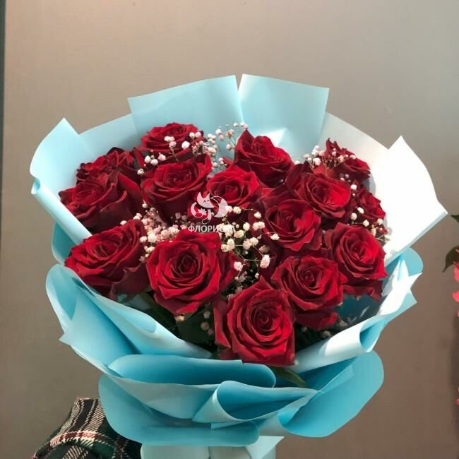 Букет из 15 красных роз &laquo;Мента&raquo;