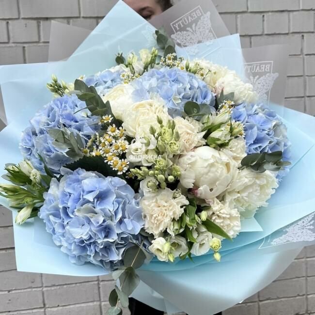 Сборный букет &laquo;Ленор&raquo;