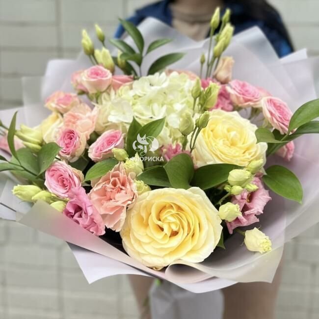 Сборный букет &laquo;Лоа&raquo;