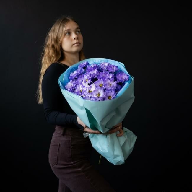 Букет с хризантемами &laquo;Голубка&raquo;