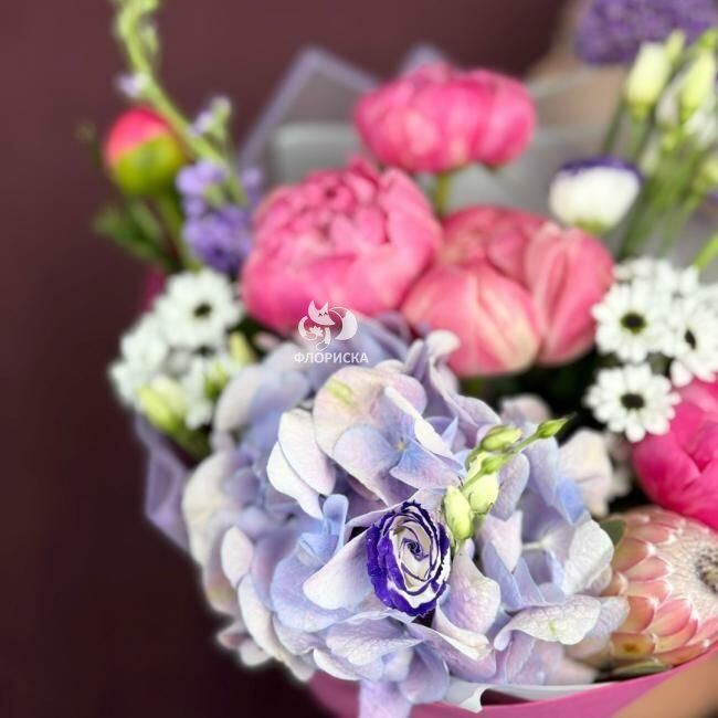 Сборный букет &laquo;Фериде&raquo;