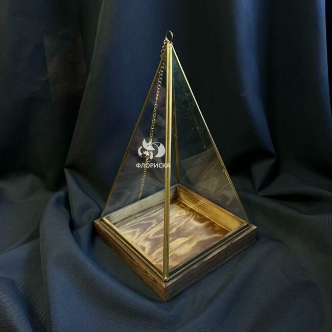 Стеклянная шкатулка