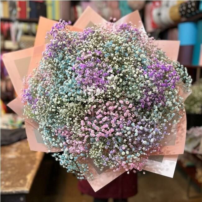 Букет с гипсофилой &laquo;Разноцветная река&raquo;