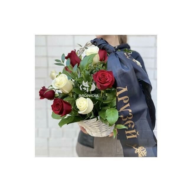 Цветочная композиция  &laquo;С любовью и скорбью&raquo;